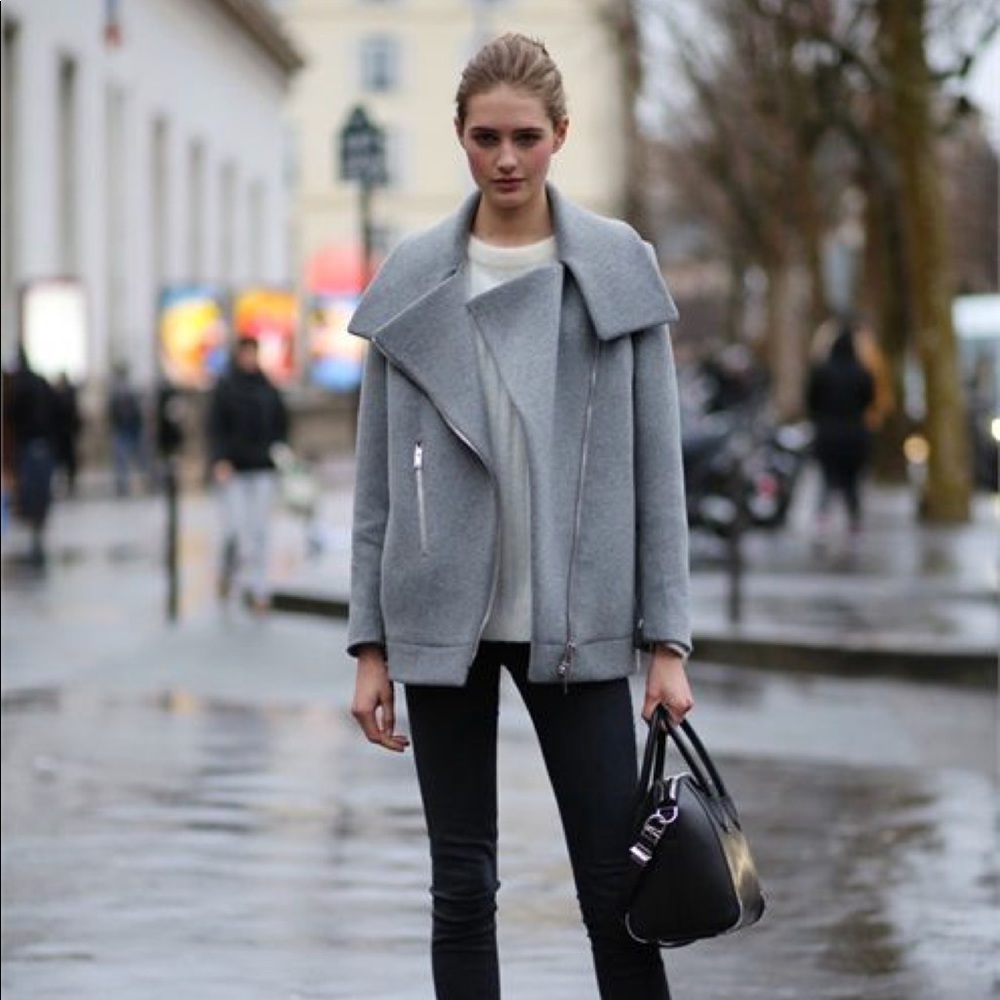 Meet your Posher, Esmeralda